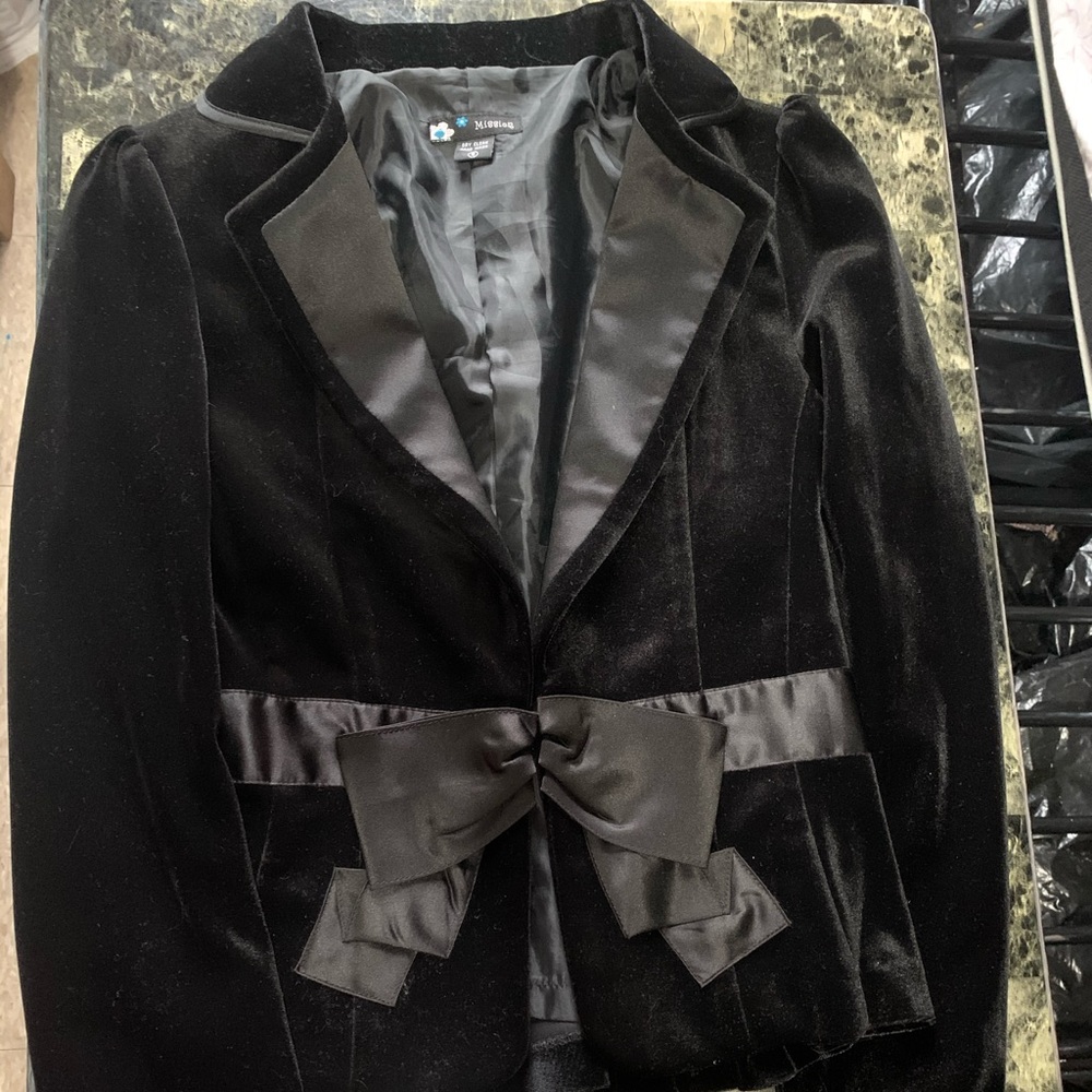 Plunging Neck Flap Detail Velvet Blazer